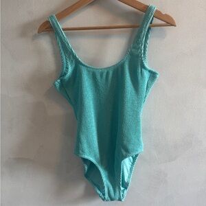 Good American - Aqua Textured One Piece Swimsuit - S/M